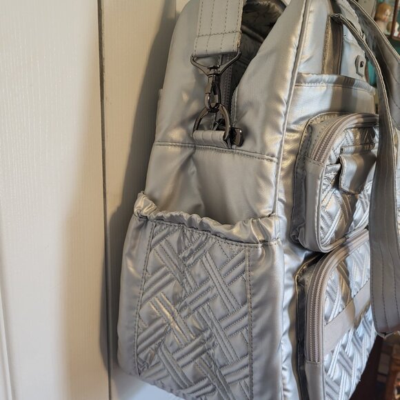 NWOT Lug Large Overnight Bag - Picture 3 of 6